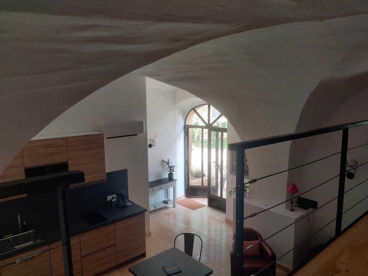 Charme Et Authenticite Dans Une Ferme. Lourmarin Exterior foto